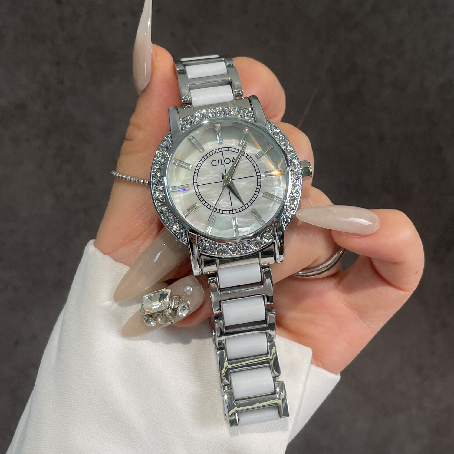 CILOA White Large Dial High-En - Luxury Watch White recension och pris