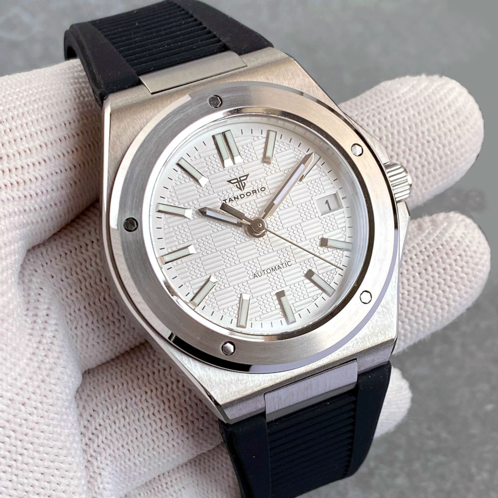 Custom New Silver 40mm Round B - Luxury Watch White recension och pris