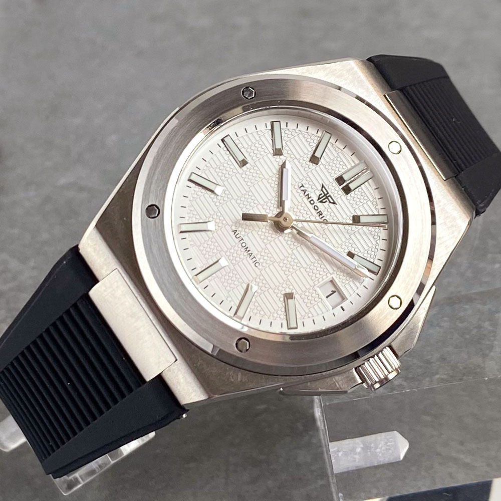 Custom New Silver 40mm Round B - Luxury Watch White recension och pris