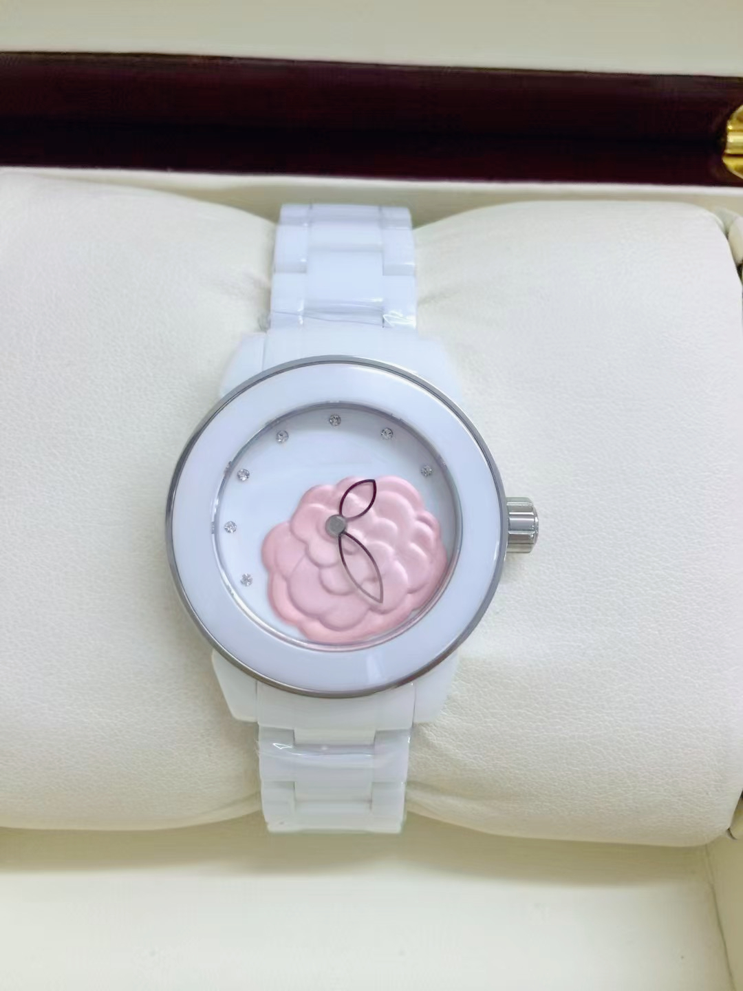 Luxury 2026 New White Tone Qua - Luxury Watch White recension och pris